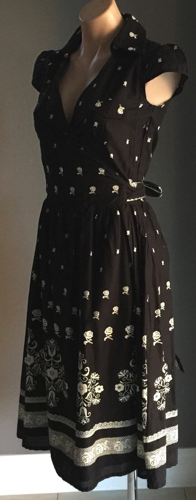 SENSES Dress Wrap Black & White Floral Print Cap Sleeve Cotton Size 8 10 NEW