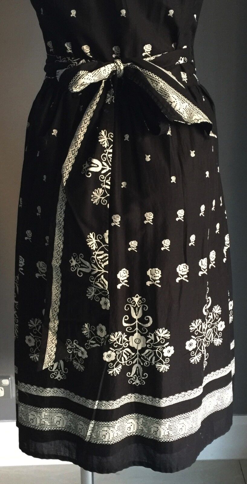 SENSES Dress Wrap Black & White Floral Print Cap Sleeve Cotton Size 8 10 NEW