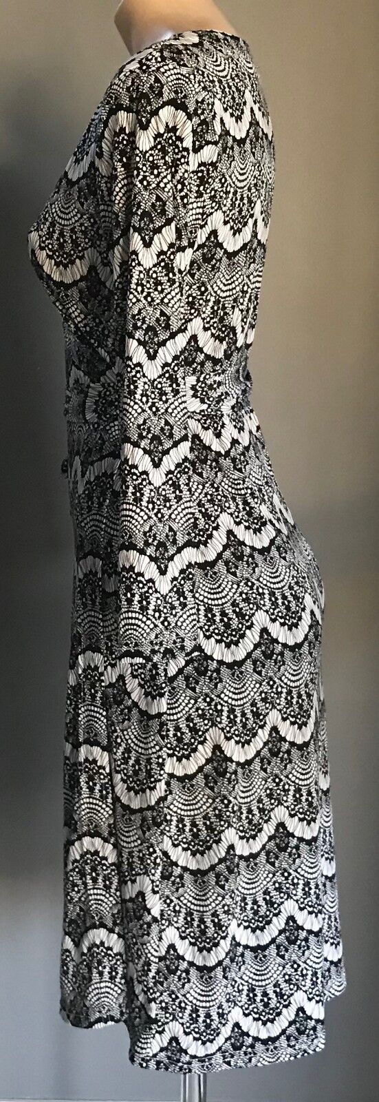 CARLY Q DESIGN Dress Black & White Print Long Sleeve Stretch Wrap Size S 8 10