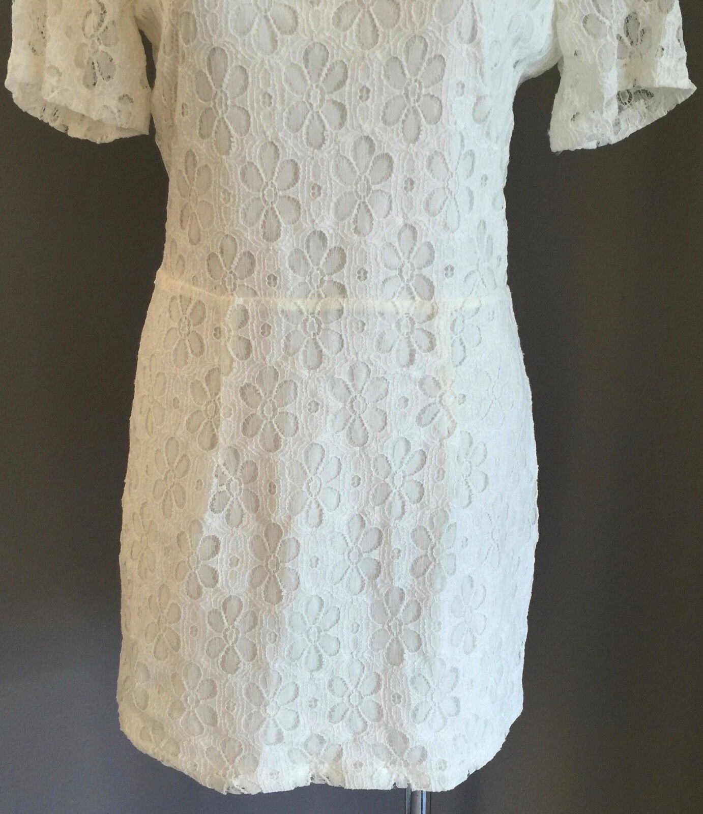 ALICE IN THE EVE Dress Mini White Floral Lace Open Back Ladies Size 10 NEW