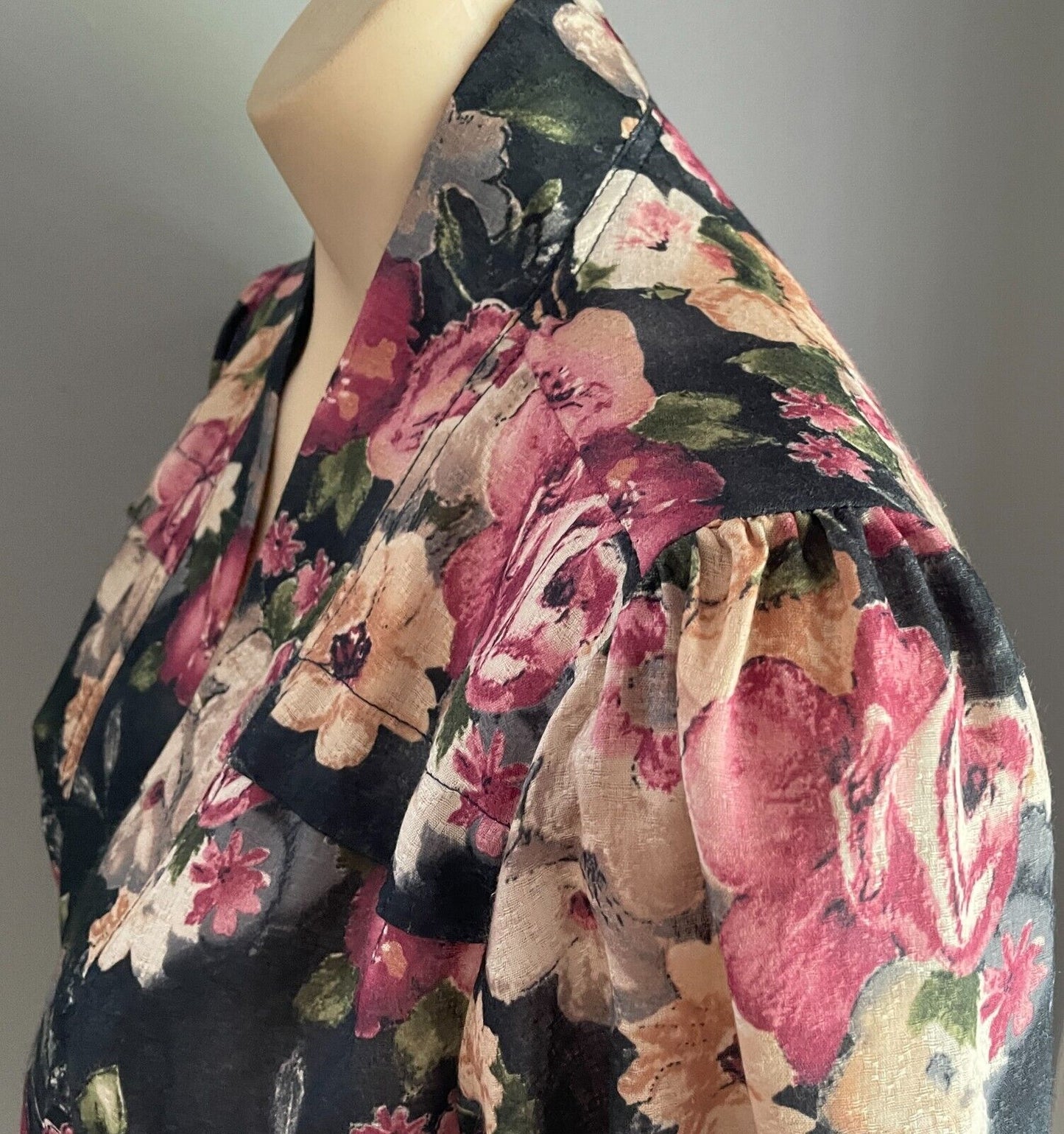 HIJAB HOUSE Jacket Black Floral Print Long Elastic Sleeve Kimono Size 8 10 NEW