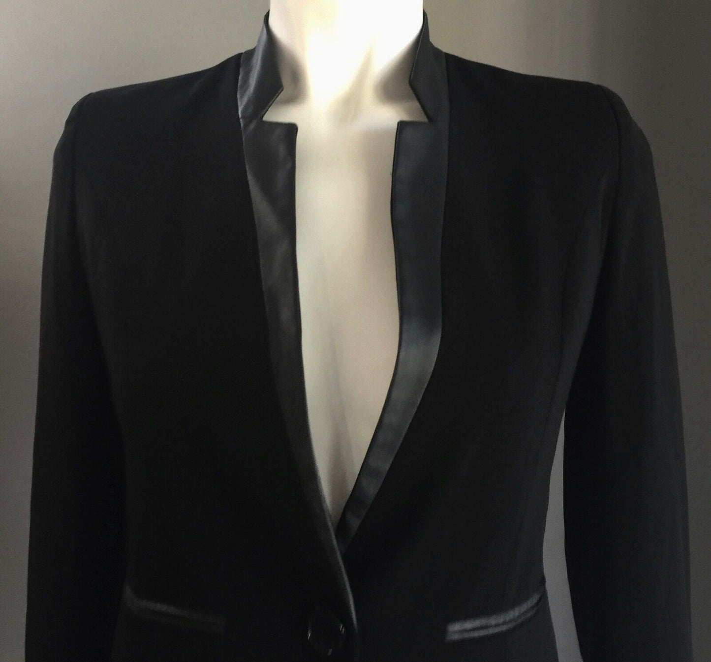 PLUME Jacket Black Notched Lapel Pleather Trim Fitted Short Ladies Size 6 8
