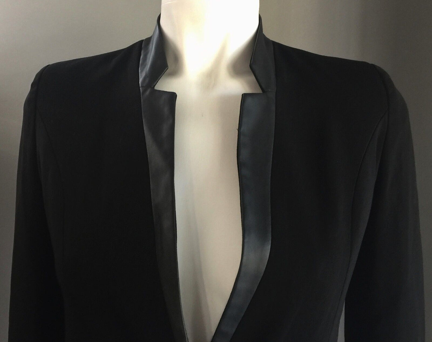 PLUME Jacket Black Notched Lapel Pleather Trim Fitted Short Ladies Size 6 8