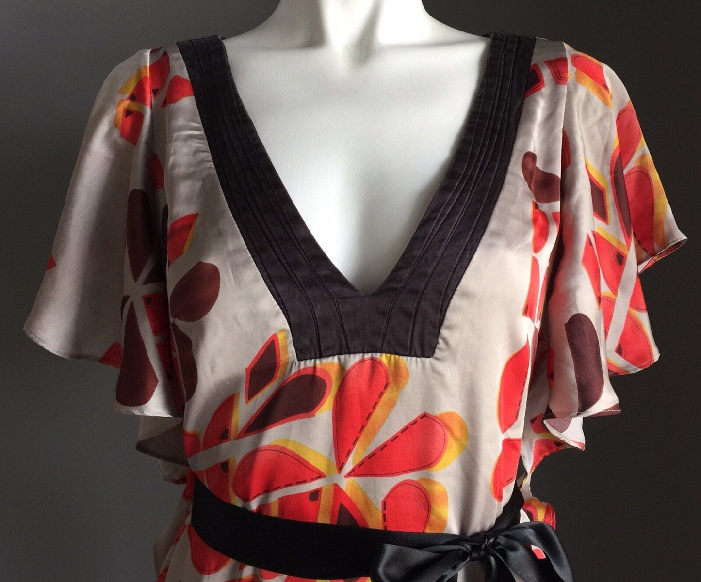 BLUEJUICE Dress Flutter Sleeve Lined Taupe Orange Brown Print Size 10 Retro