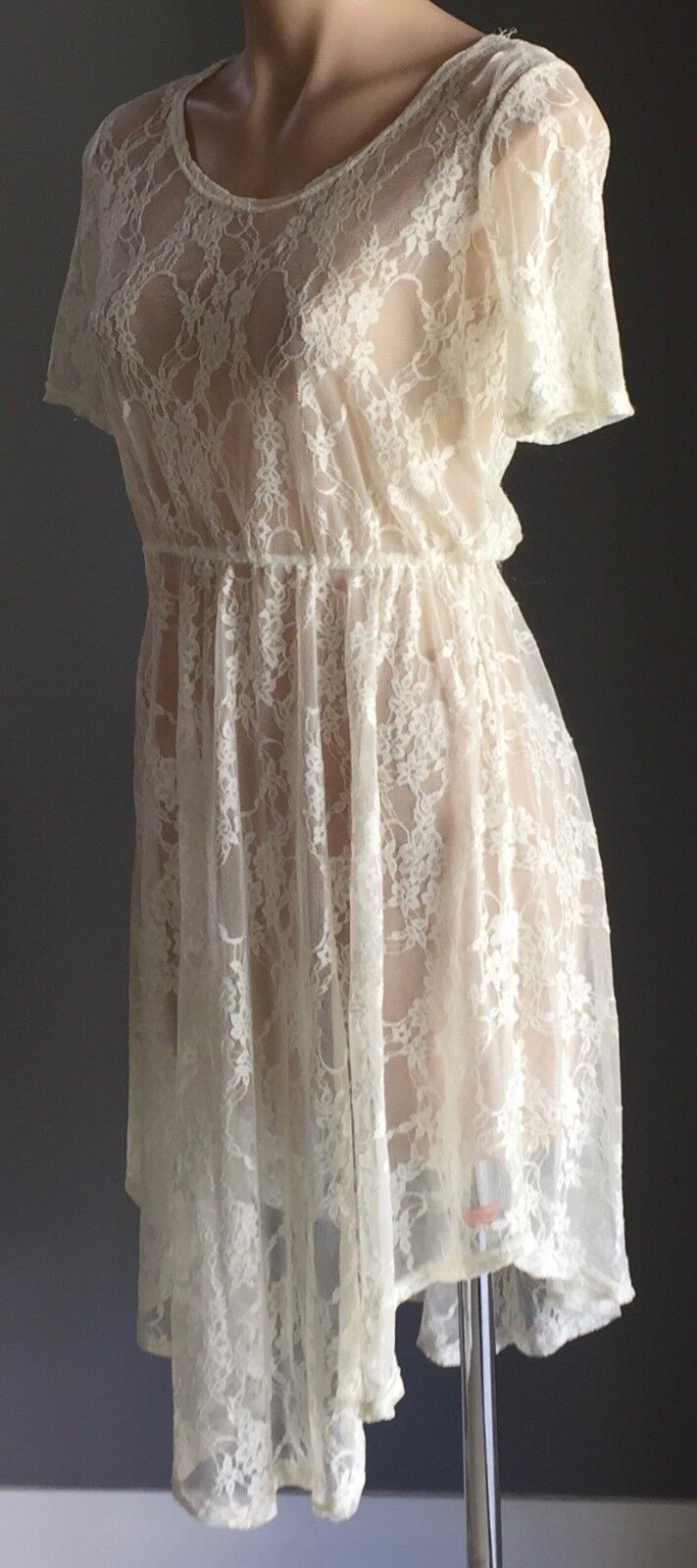 RARE LONDON Cream Lace Handkerchief Dress Dress Ladies Size 10 NEW