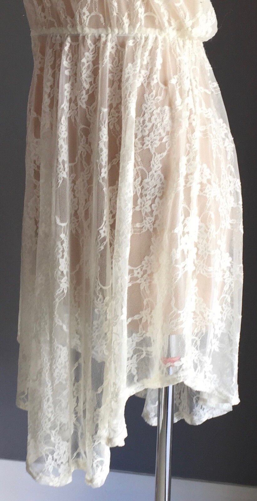 RARE LONDON Cream Lace Handkerchief Dress Dress Ladies Size 10 NEW