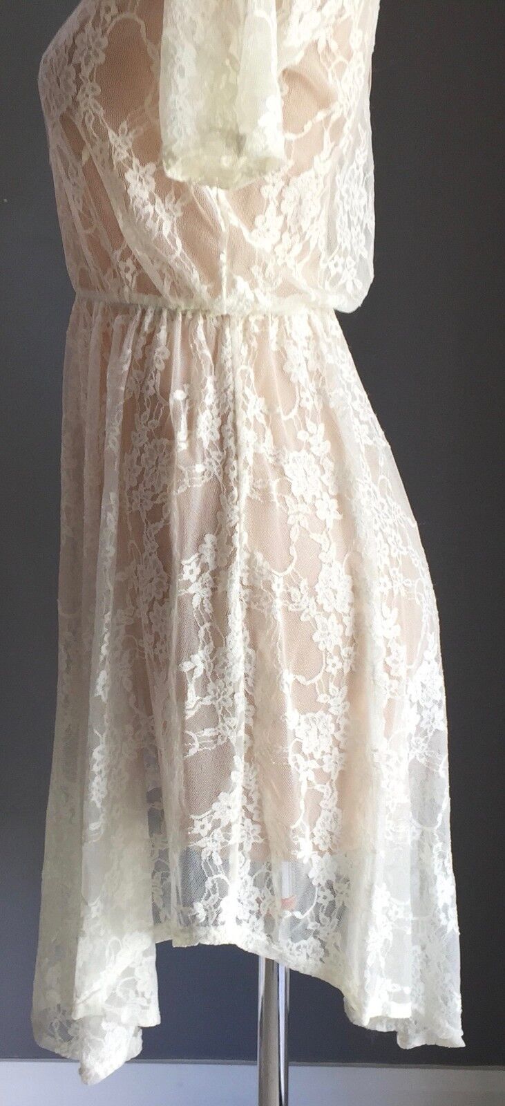 RARE LONDON Cream Lace Handkerchief Dress Dress Ladies Size 10 NEW