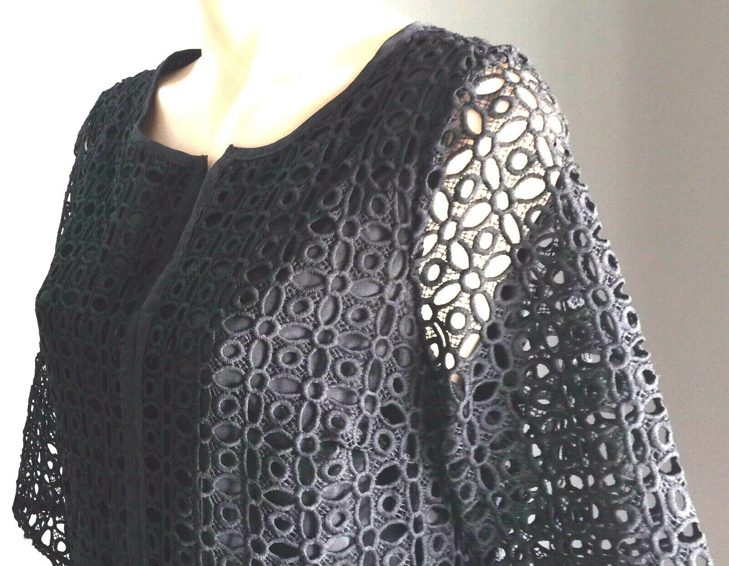 HOURGLASS Dress Lace Black 3/4 Sleeves Lace Overlay Shift Lined Size 10 NEW