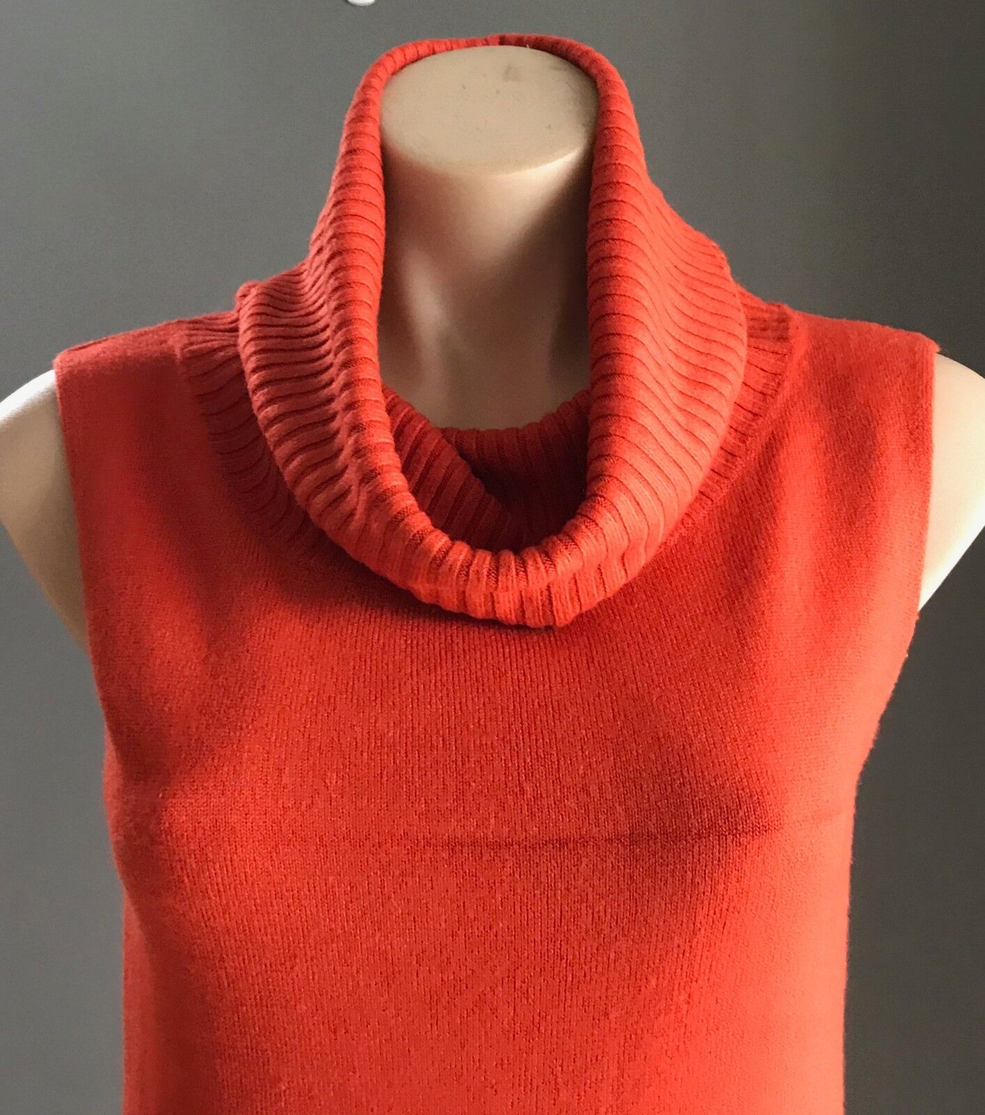 TARGET Top Knit Red Brick Colour Sleeveless Fine Knit Turtleneck Sweater Size 12