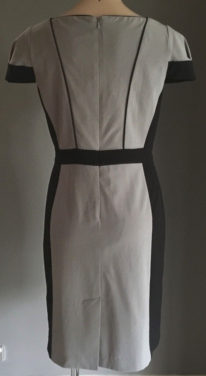 TARGET Dress Black & Grey Cap Sleeve Sheath Size 10 Tailored 1950's Stunning