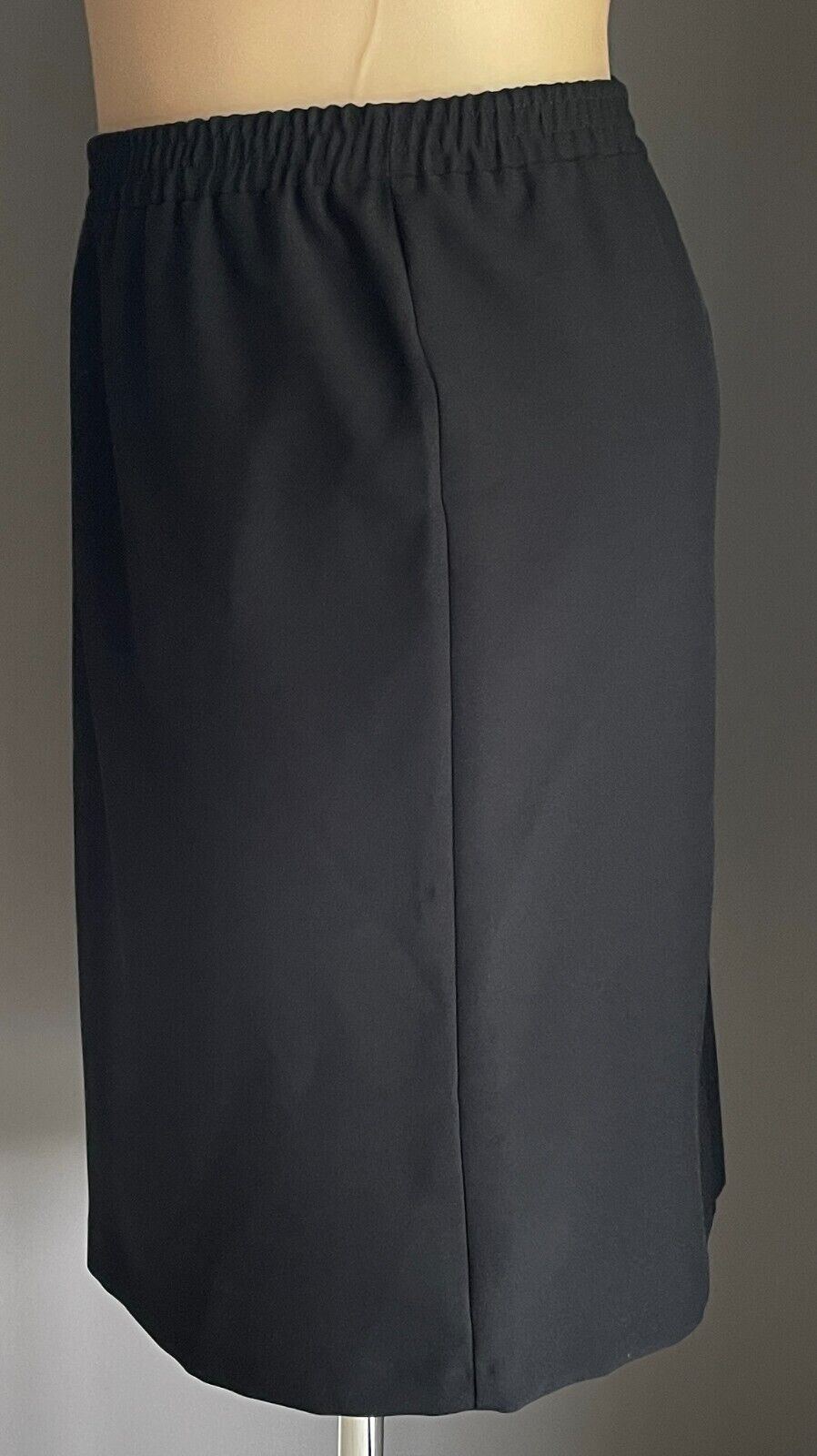 TARGET COLLECTION Skirt Black Straight Elastic Waist Size 16 Classic Style