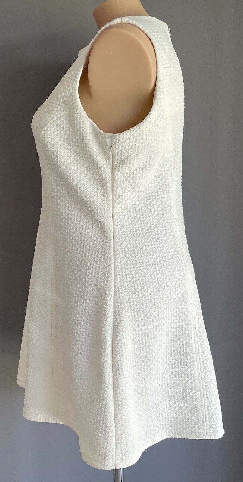 TARGET COLLECTION Dress A-Line Cream Textured Fabric Sleeveless Plus Sz 20 NEW