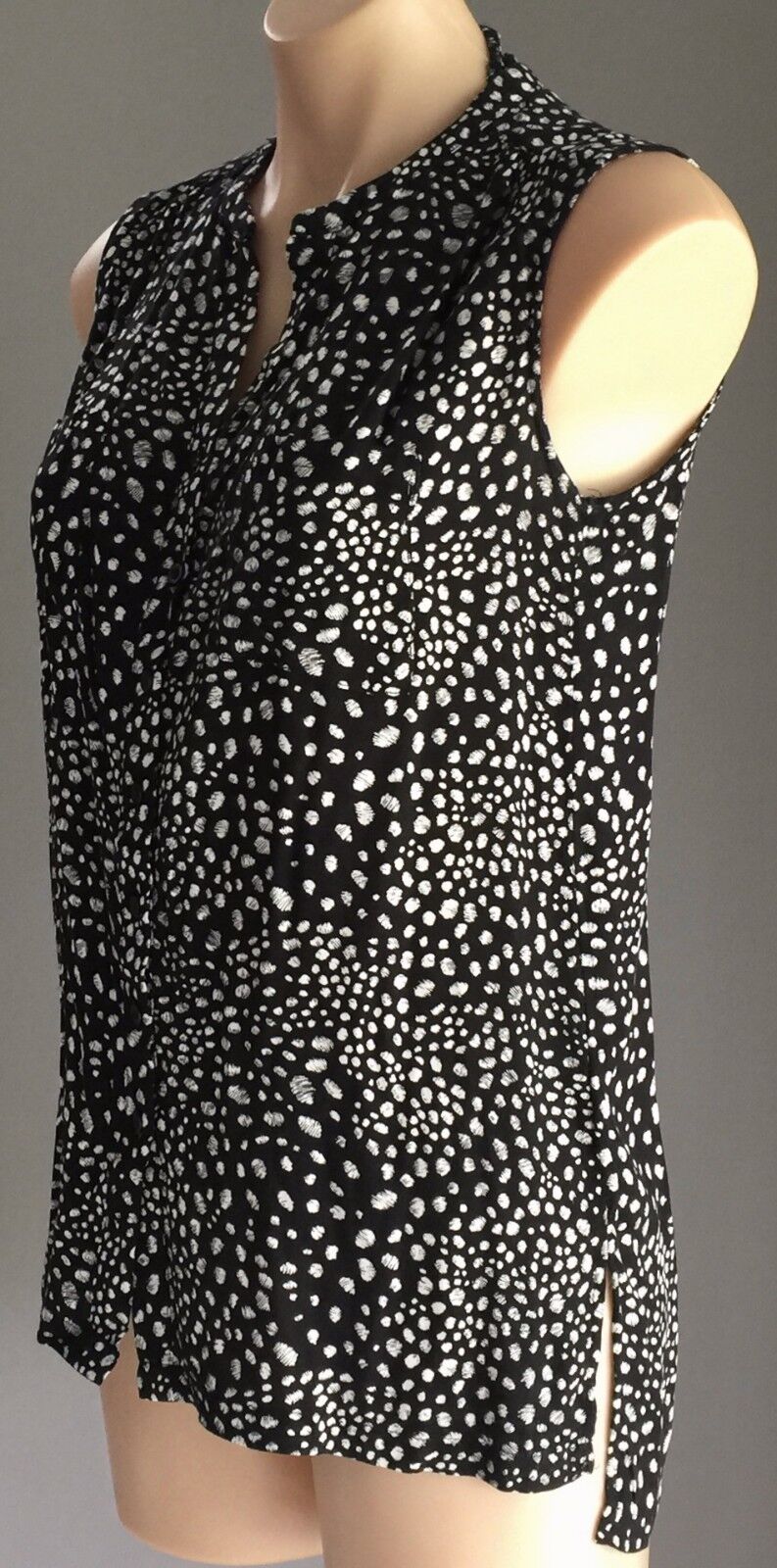 TARGET COLLECTION Top Button Front Black & White Polka Dot Size 6  10 NEW