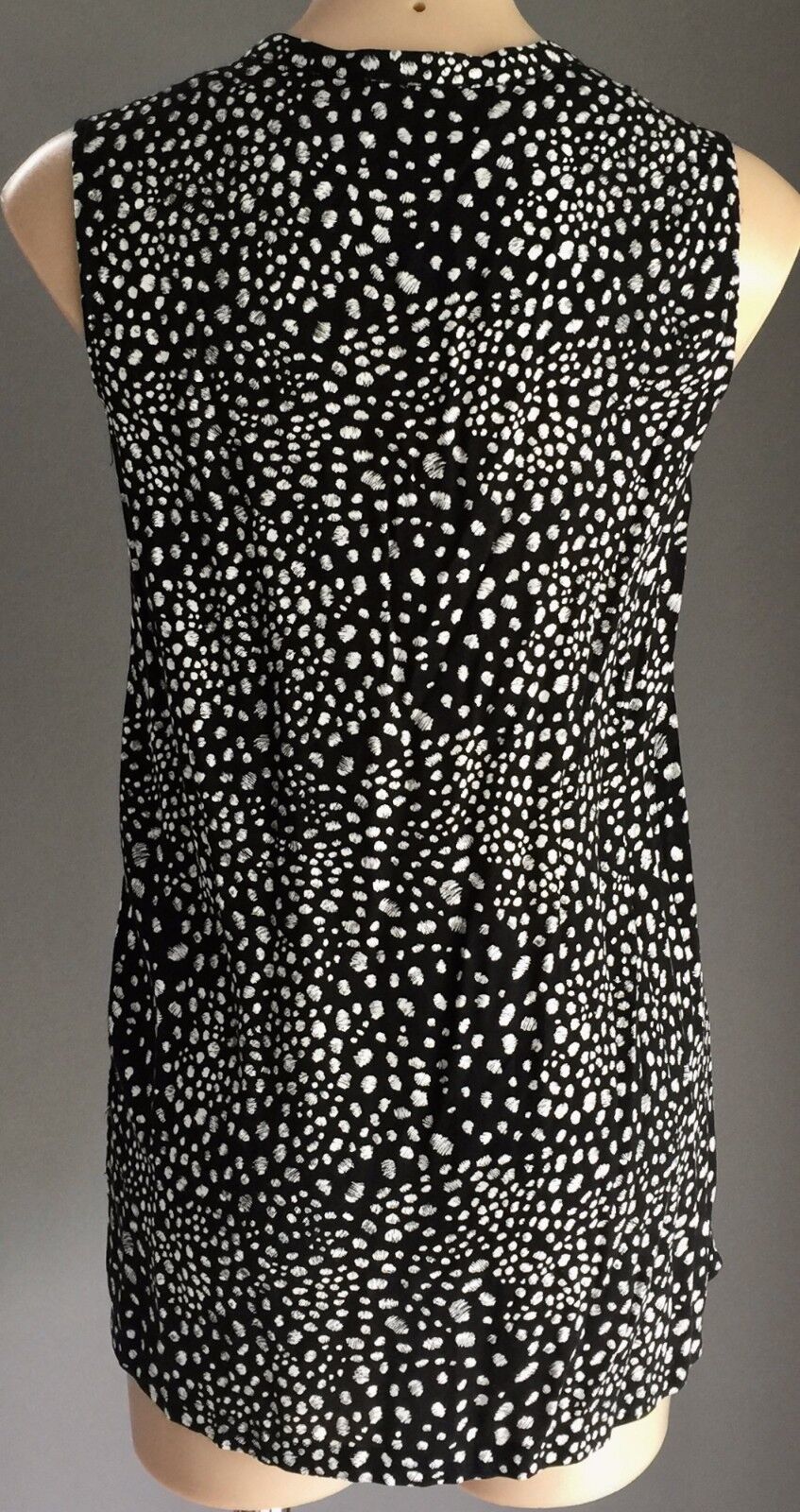 TARGET COLLECTION Top Button Front Black & White Polka Dot Size 6  10 NEW