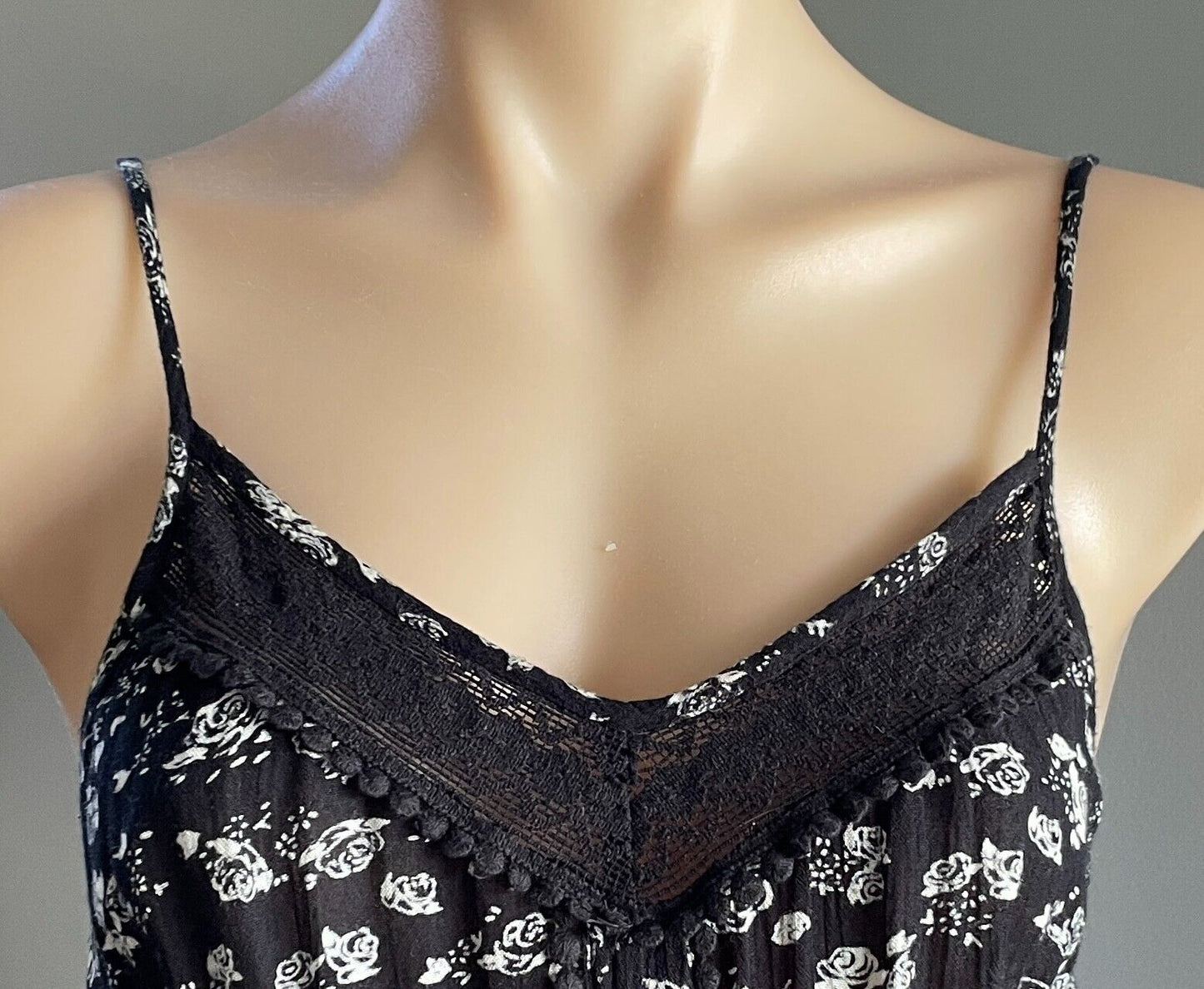 LILY LOVES (Target) Jumpsuit Black White Floral Sleeveless Elastic Waist Size 10