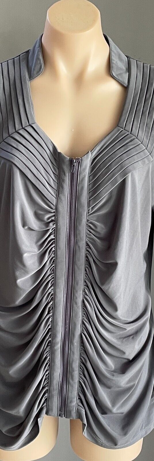 LIZ JORDAN Grey Blouse Stretch Zip Front Size XL 14 Long Sleeve Ruched Detail