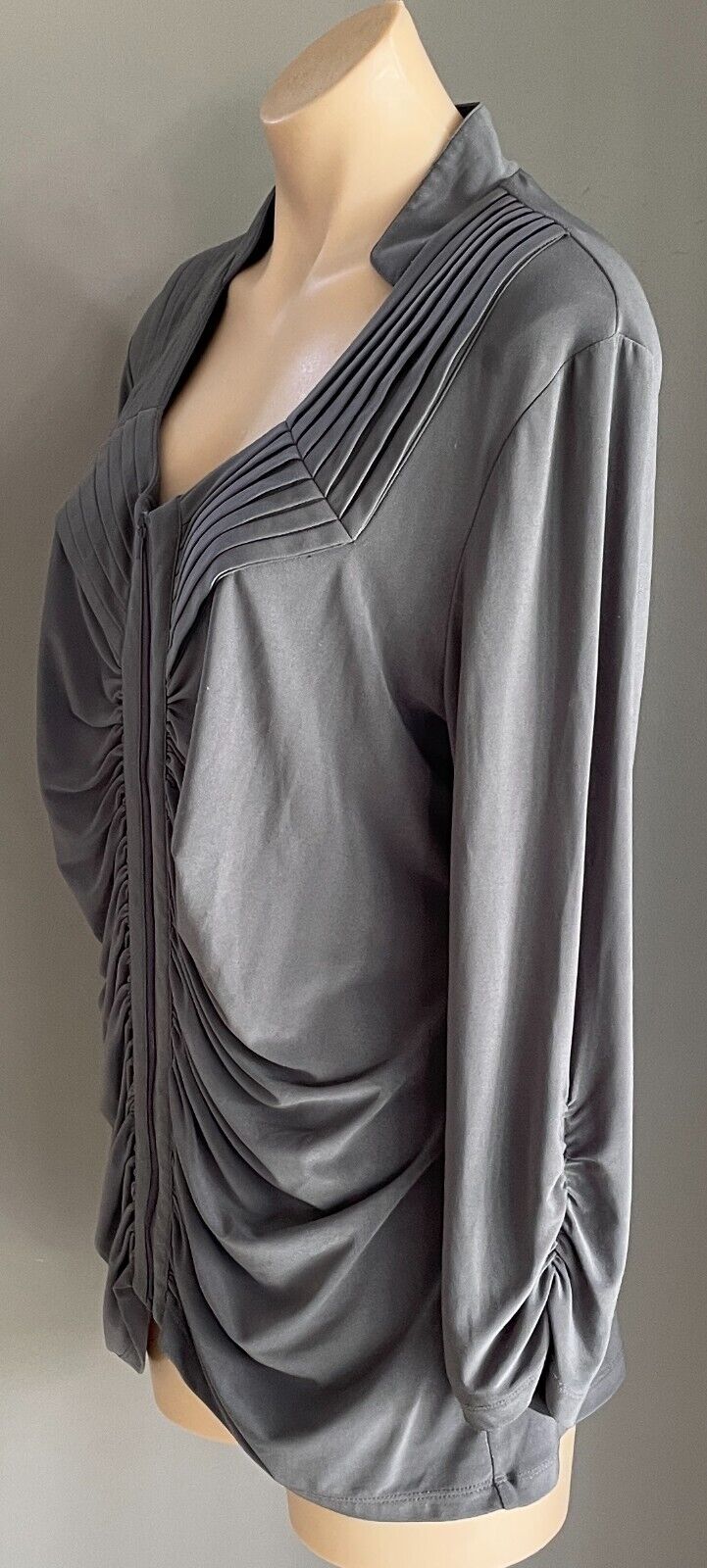 LIZ JORDAN Grey Blouse Stretch Zip Front Size XL 14 Long Sleeve Ruched Detail
