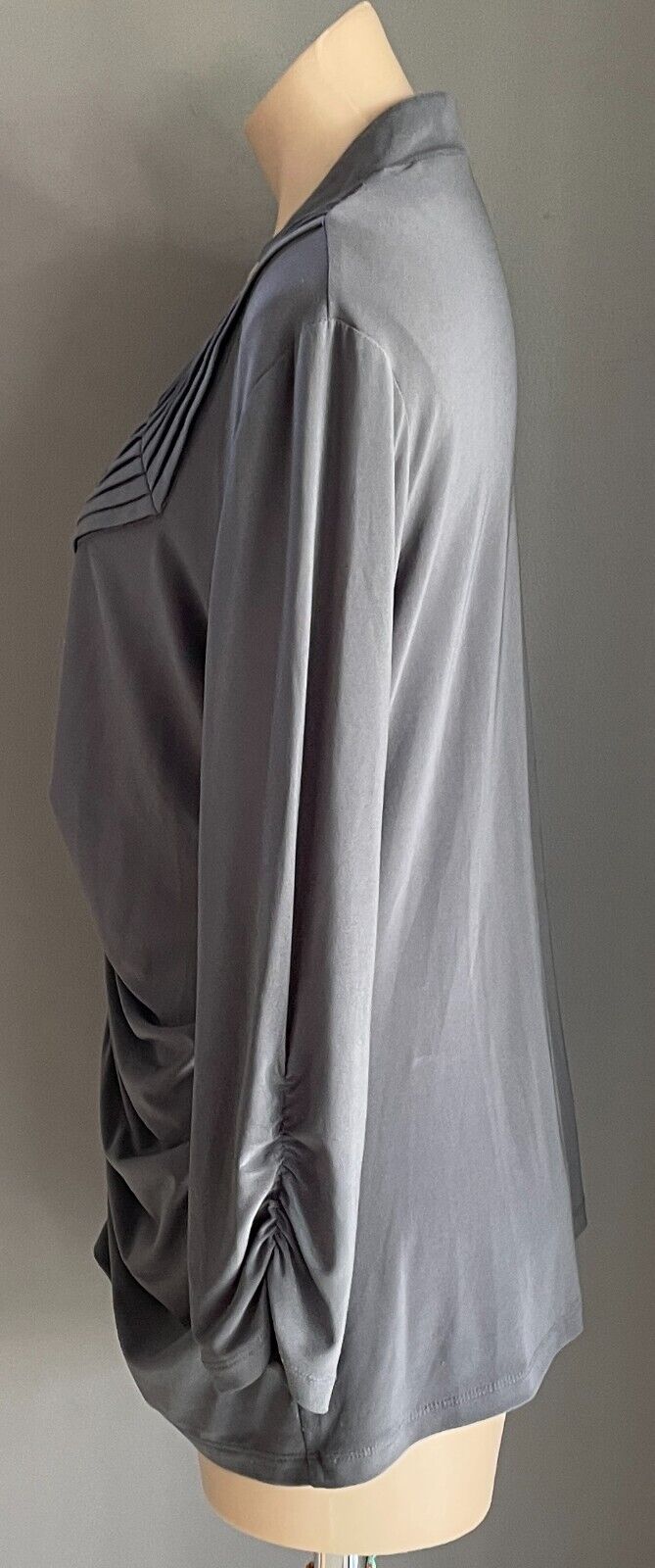 LIZ JORDAN Grey Blouse Stretch Zip Front Size XL 14 Long Sleeve Ruched Detail