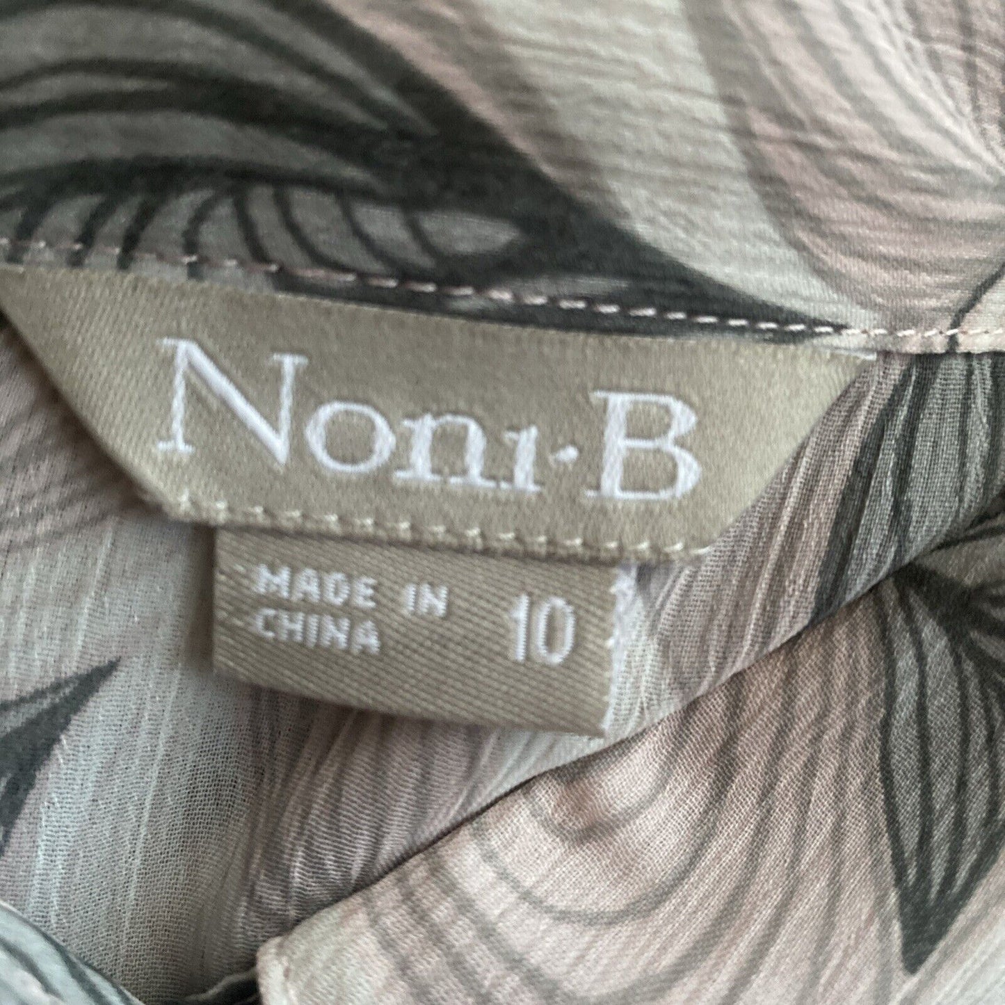 NONI B Button Shirt Soft Grey & Pink Sheer 3/4 Sleeve Blouse Size 10 + Cami