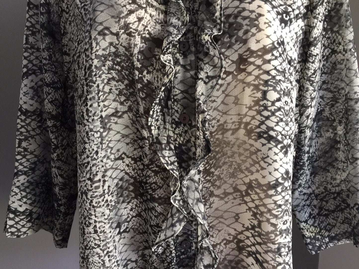 NONI B Blouse Buttons Monochrome White Sheer Snakeskin 3/4 Frill Sleeve Size 12