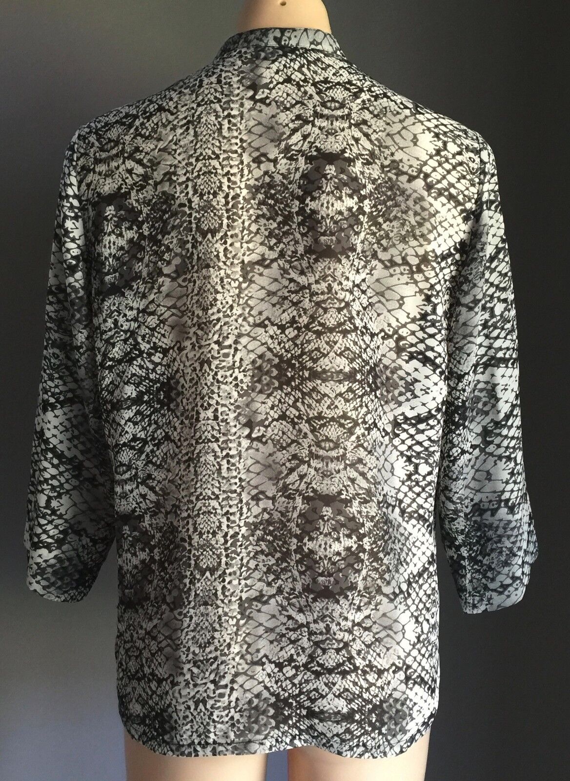 NONI B Blouse Buttons Monochrome White Sheer Snakeskin 3/4 Frill Sleeve Size 12