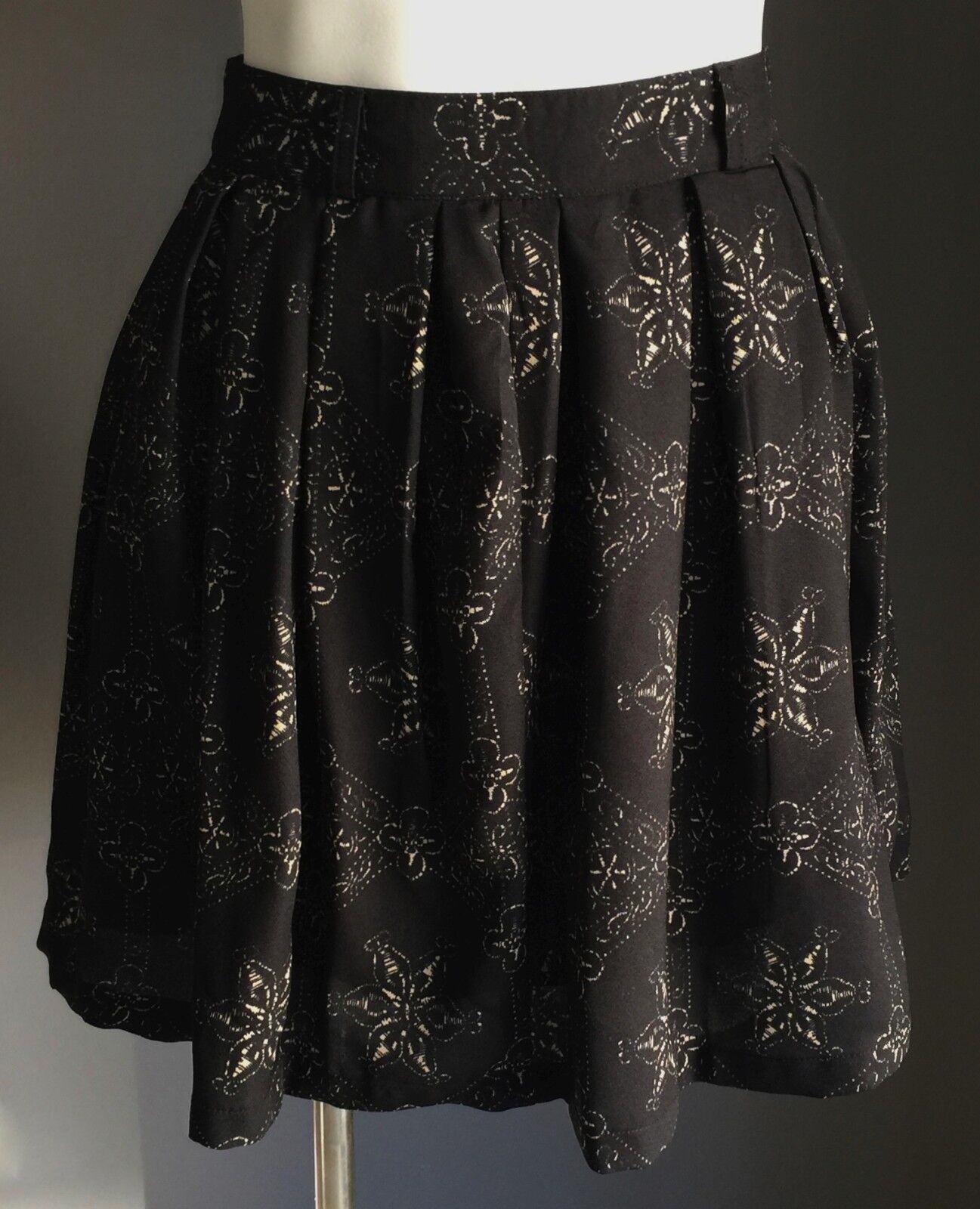 ISKA LONDON Mini Skirt Black & Beige Print Full Pleated Short Size 6 - 8 NEW