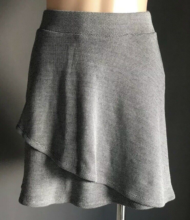 SPORTSGIRL Skirt Tier Black & White Houndstooth Print A-Line Stretch Size 8 10
