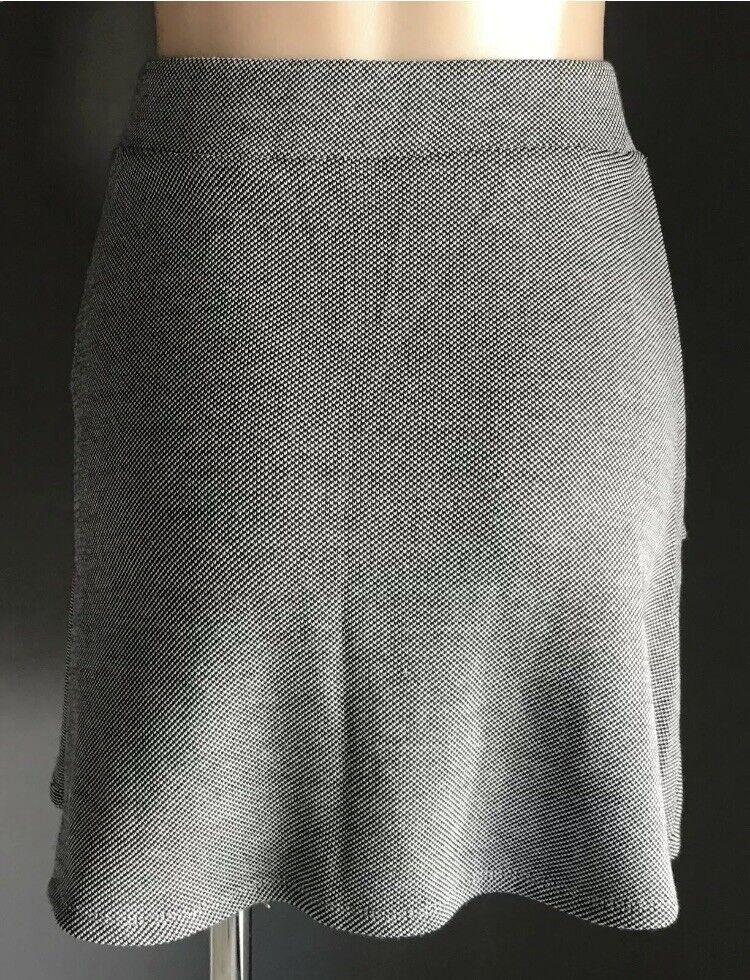 SPORTSGIRL Skirt Tier Black & White Houndstooth Print A-Line Stretch Size 8 10