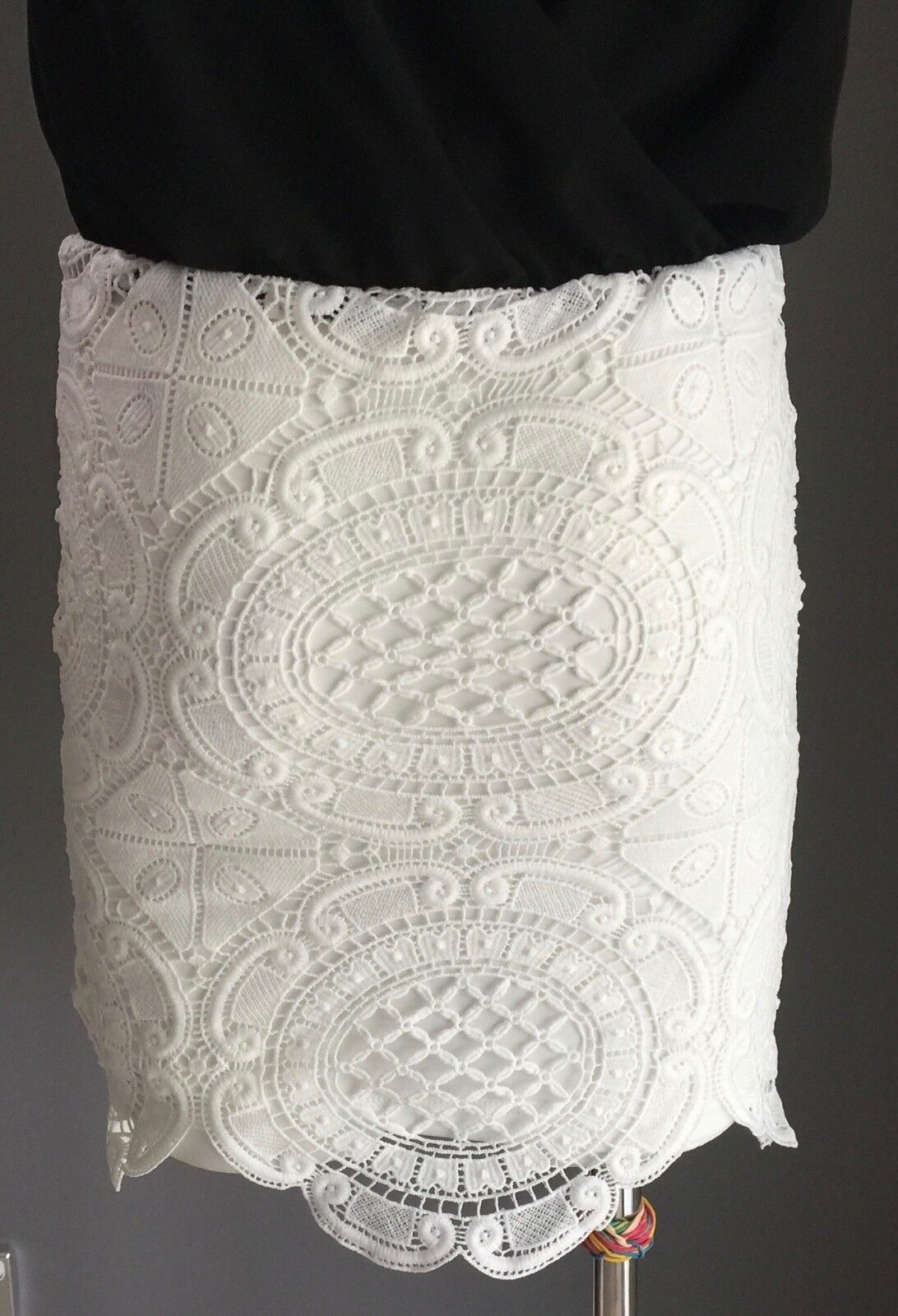 LUXE Black Mini Dress Bodice & White Lace Skirt Blouson Mini Ladies Size 8 NEW