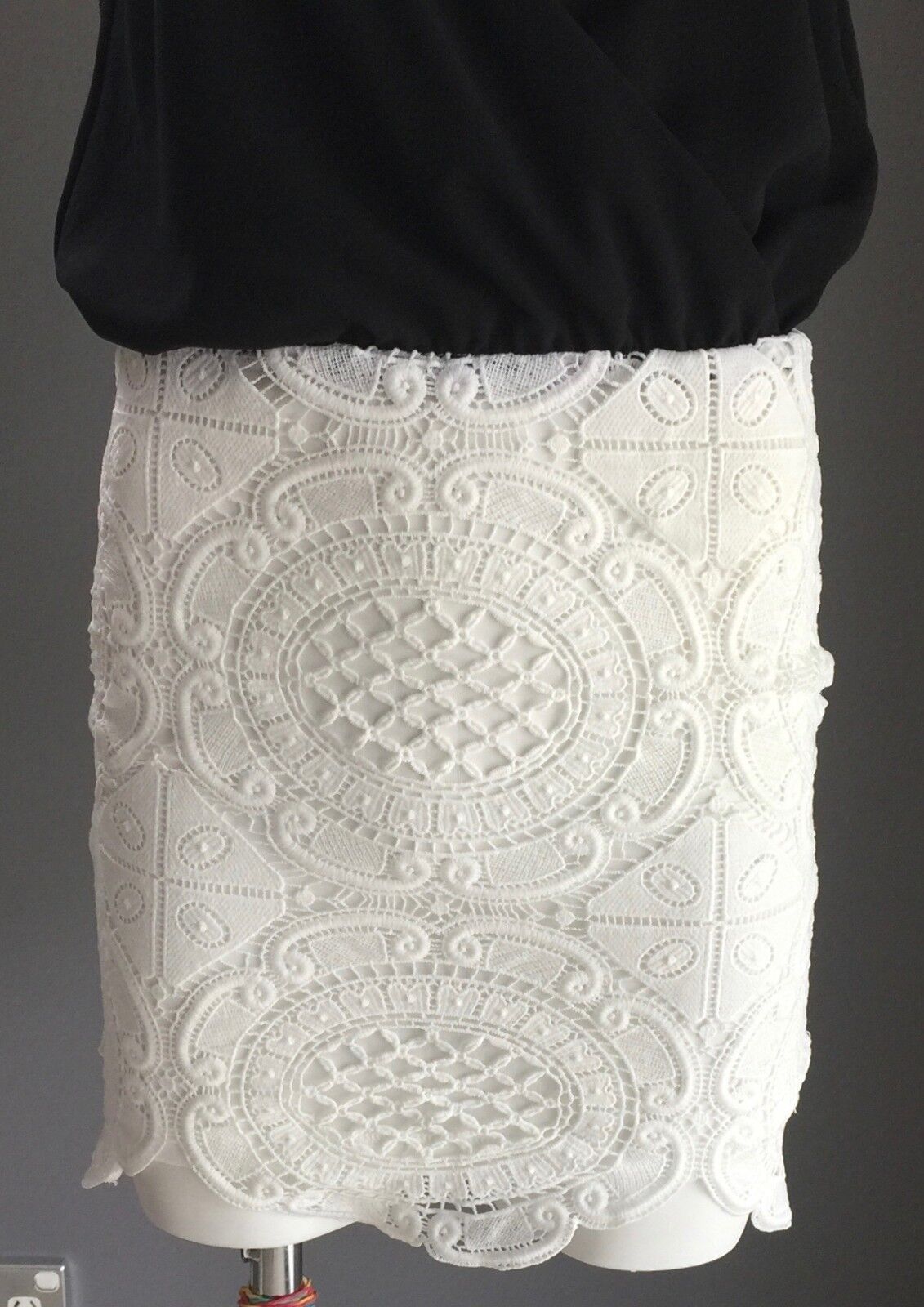LUXE Black Mini Dress Bodice & White Lace Skirt Blouson Mini Ladies Size 8 NEW