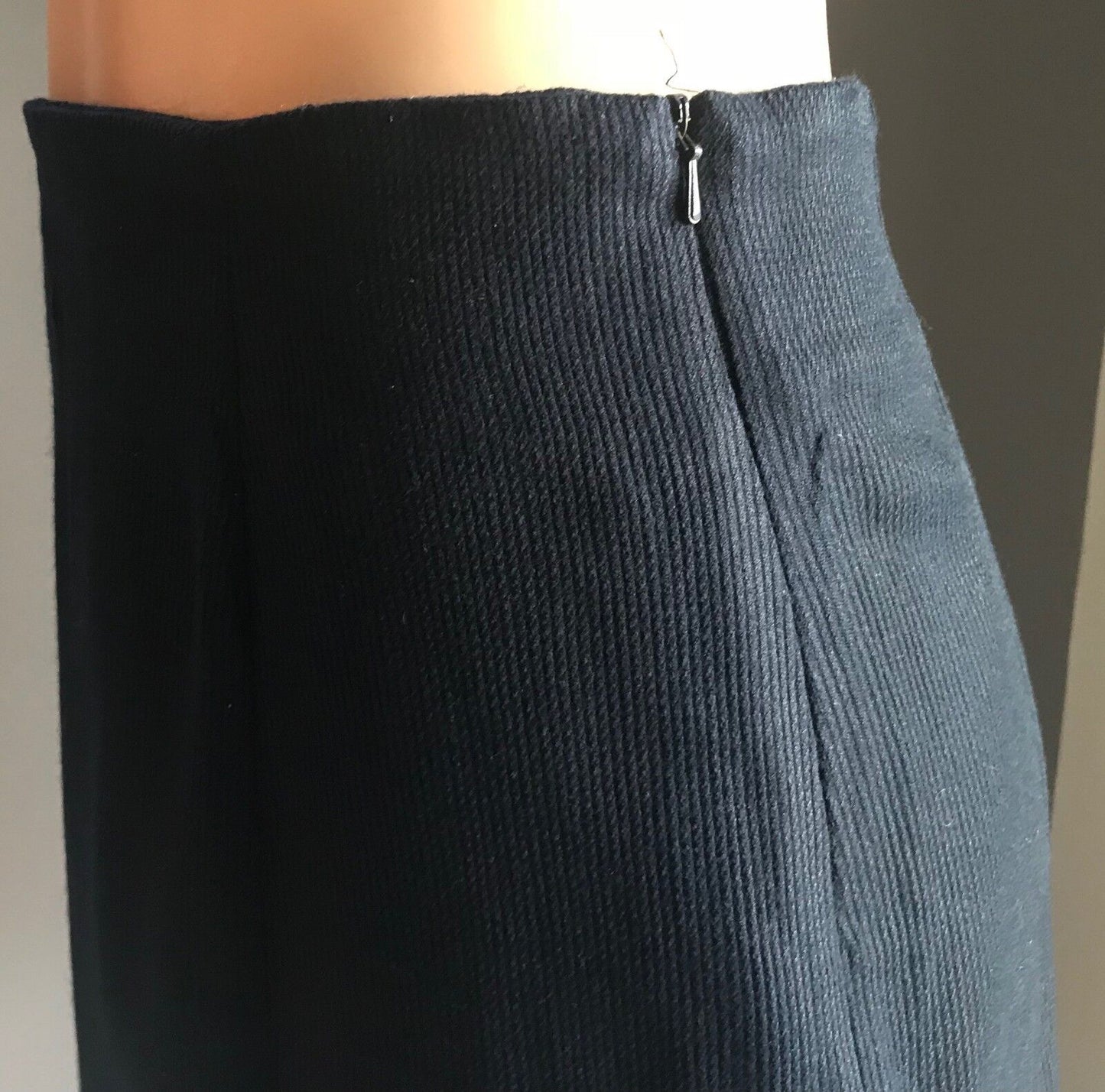 MASTINA Straight Skirt Navy Blue Self Stripe Knee Length Size M 12 Vintage