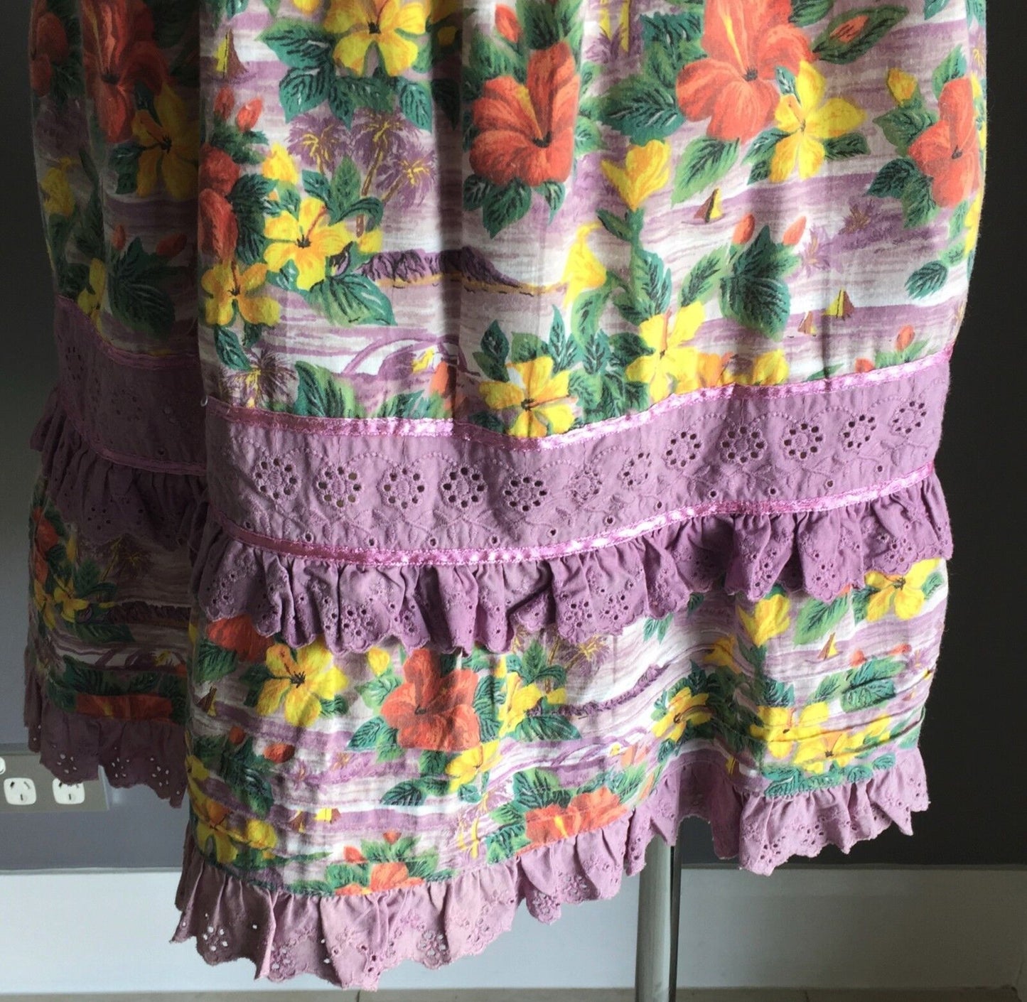 ONE TEASPOON Skirt Floral MultiColoured Lilac Print Tier Ladies Size 12 1950’s