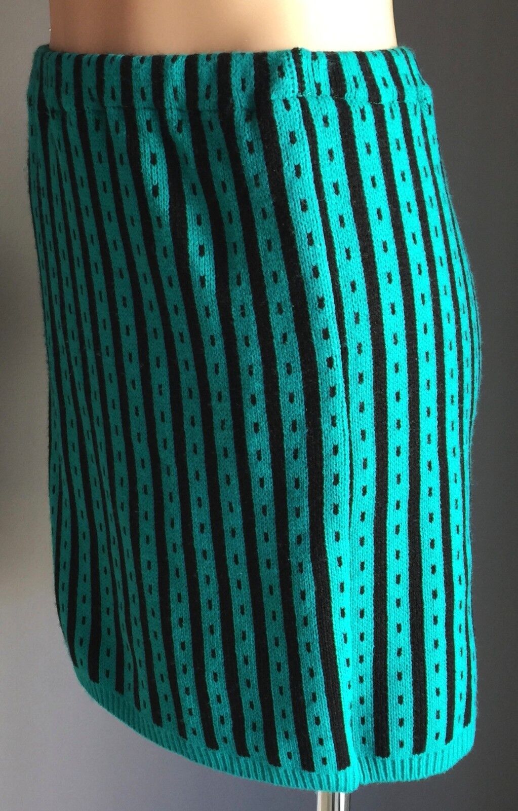 GIRLS KNITWEAR Sydney Knit Skirt Jade Black Stripe Stretch Ladies 12 Vintage NEW