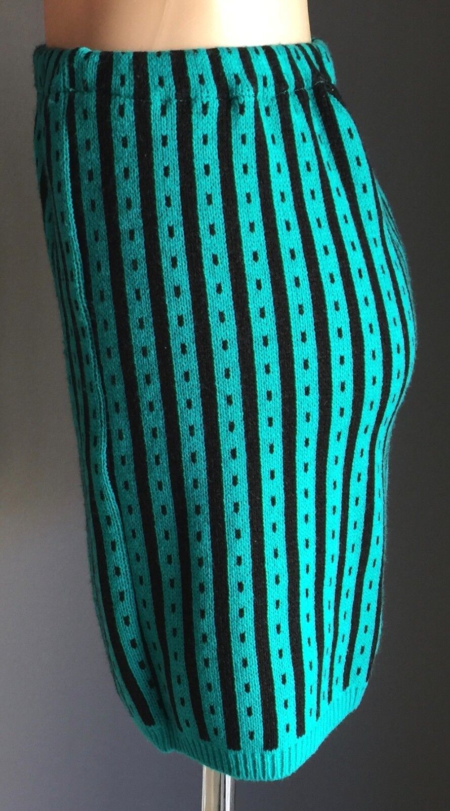 GIRLS KNITWEAR Sydney Knit Skirt Jade Black Stripe Stretch Ladies 12 Vintage NEW