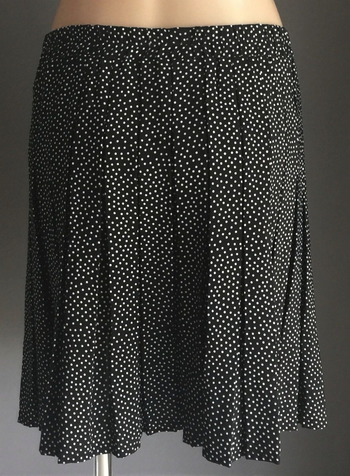 SUZANNE GRAE Skirt Pleated Black & White Polka Dot Knee Length Size 12 Vintage