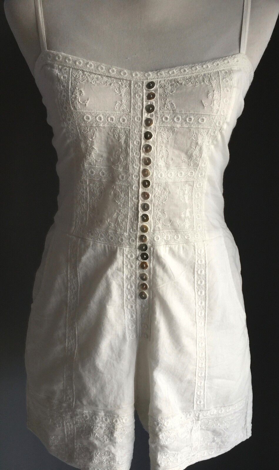 TALES OF THE FALLEN Romper Shorts Shortsuit White Cotton Size XS 8 Boho Vibe NEW