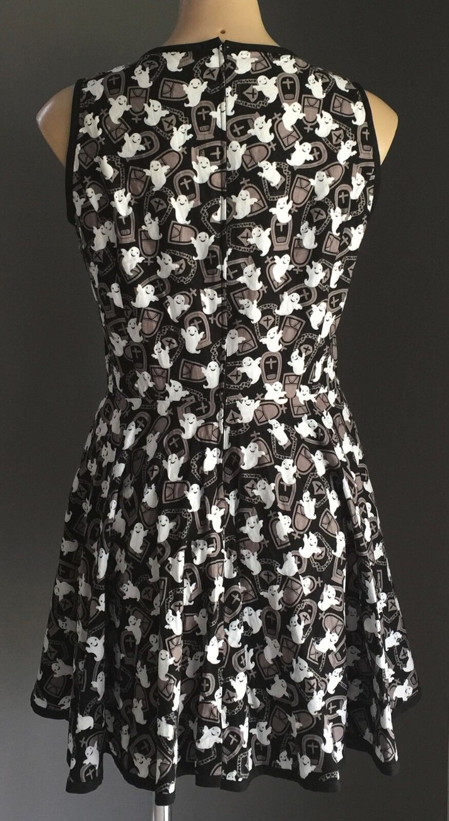 HALLOWEEN Skater Dress Ghouls & Tombstone Print Black Brown & White Size 12