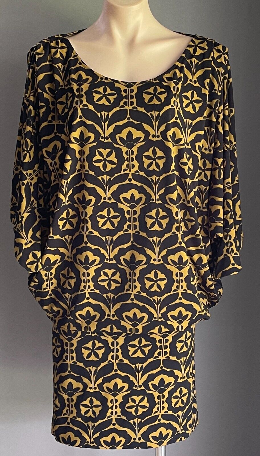 CHARLIE BROWN Blouson Dress Mustard & Black Geo Print 3/4 Dolman Sleeve Size 12
