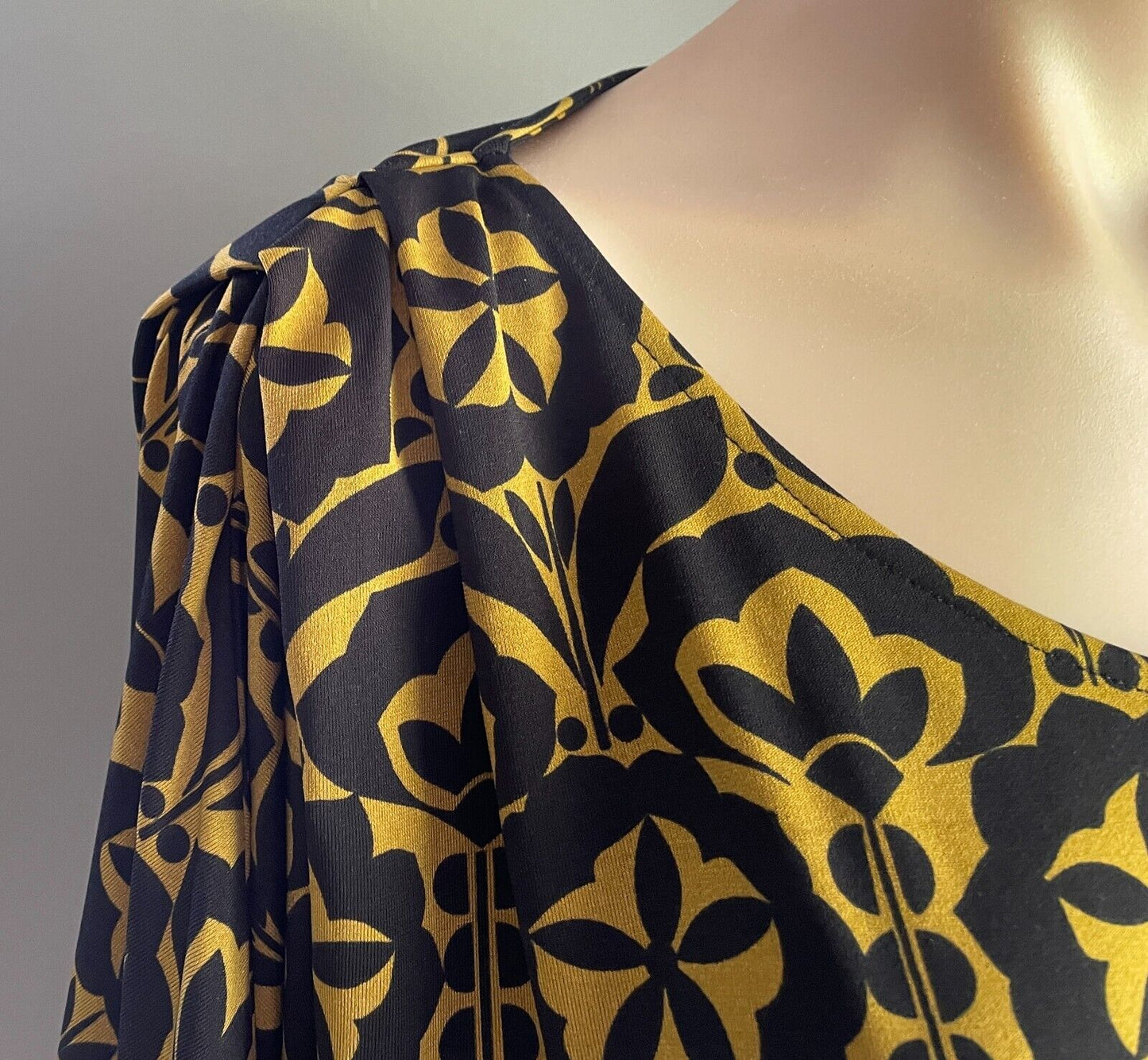 CHARLIE BROWN Blouson Dress Mustard & Black Geo Print 3/4 Dolman Sleeve Size 12