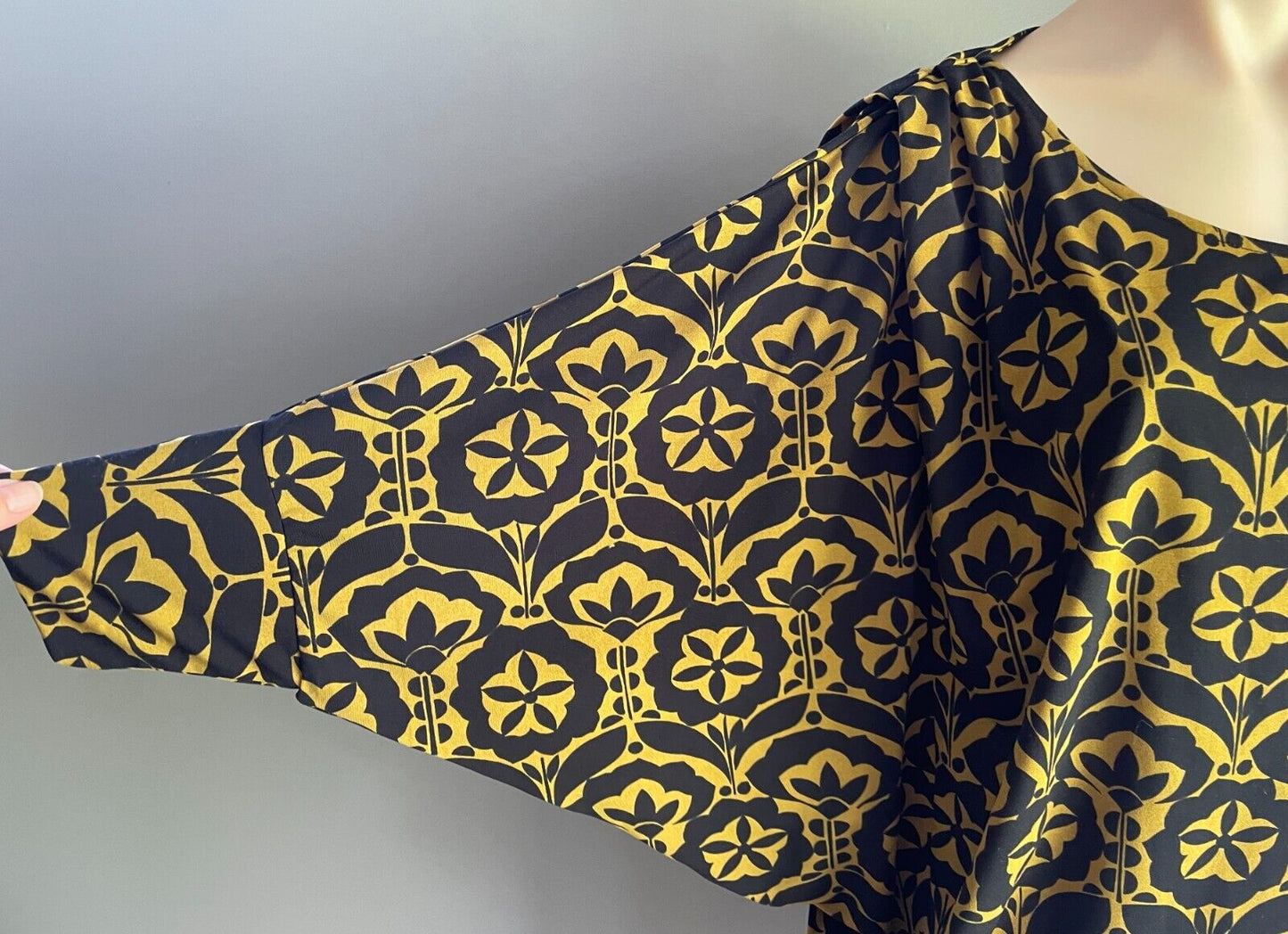 CHARLIE BROWN Blouson Dress Mustard & Black Geo Print 3/4 Dolman Sleeve Size 12