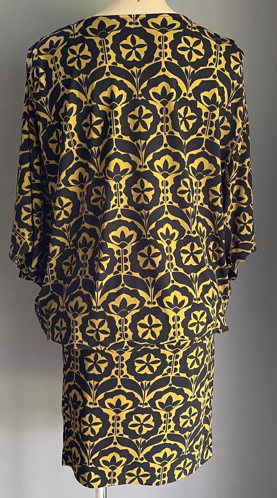 CHARLIE BROWN Blouson Dress Mustard & Black Geo Print 3/4 Dolman Sleeve Size 12