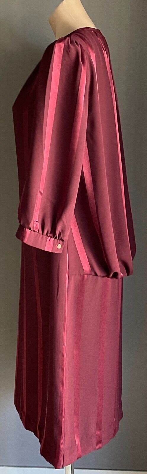 Vintage TOUCH OF CLASS Dress Burgundy Self Stripe Sheath 3/4 Puff Sleeve Size 12