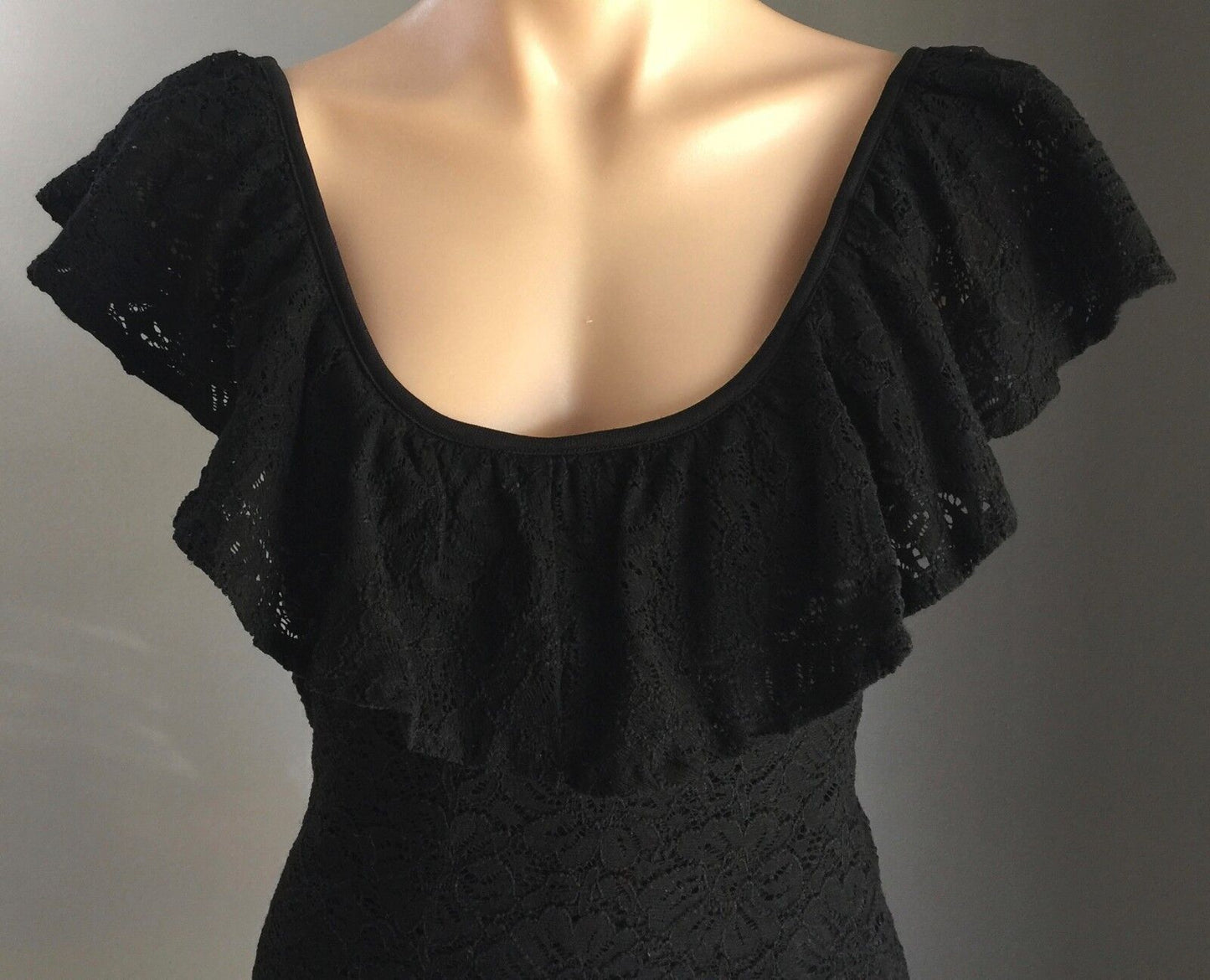 AUAHUA Sexy Mini Dress Black Stretch Lace Frill Neck & Back Sz L 12 Alluring LBD