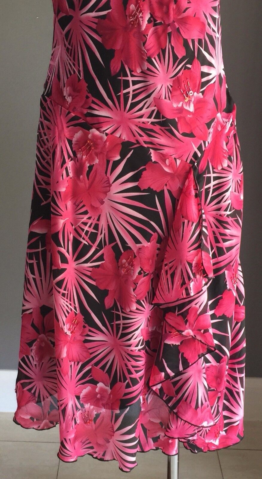 TROPICAL Print Dress Bias Cut Flutter Sleeve Pink & Black Size 10 - 12  Stunning