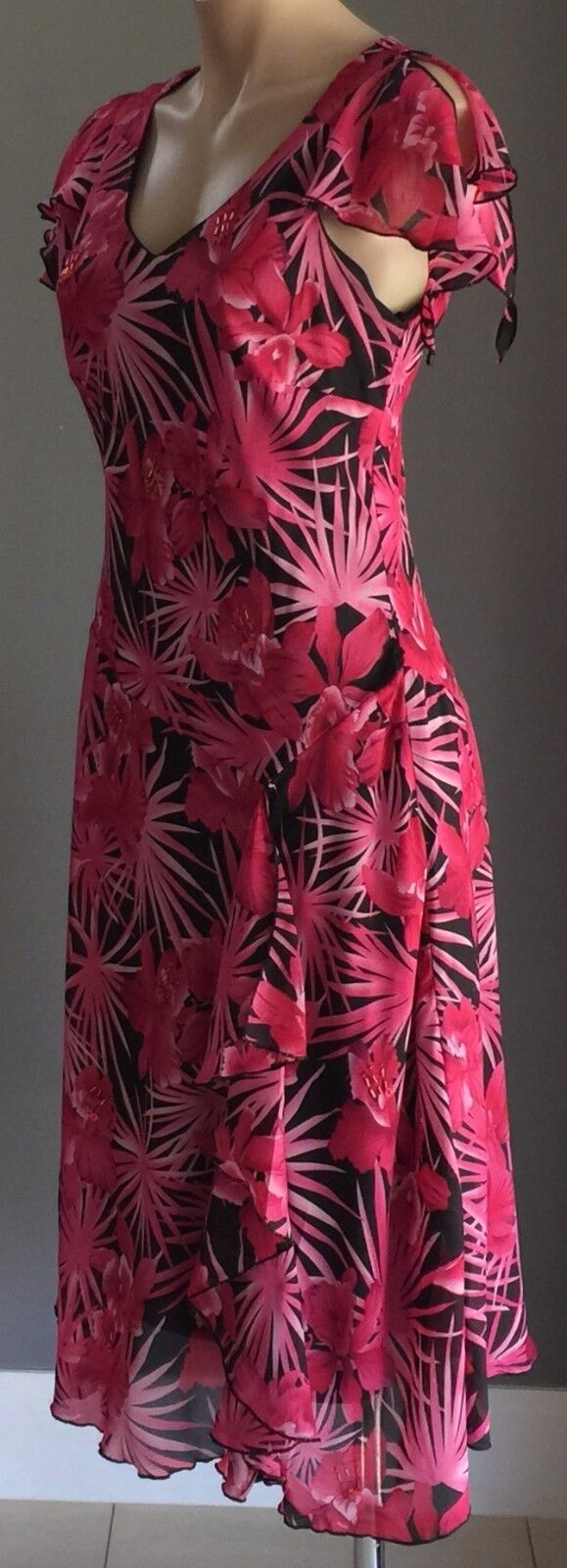 TROPICAL Print Dress Bias Cut Flutter Sleeve Pink & Black Size 10 - 12  Stunning