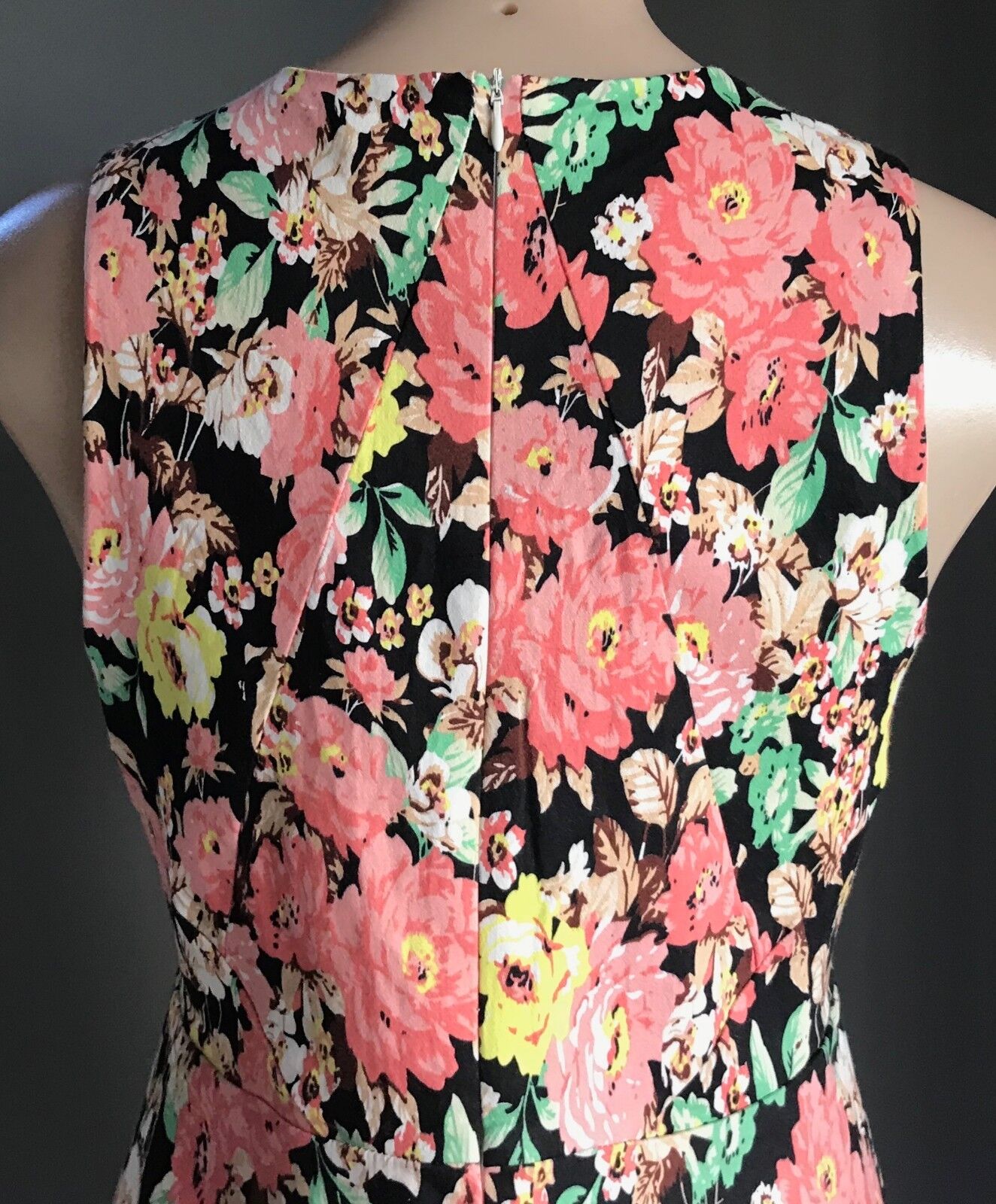 TIMELESS by VANESSA TONG Dress Colourful Floral Sleeveless Frock Size 14 1950s