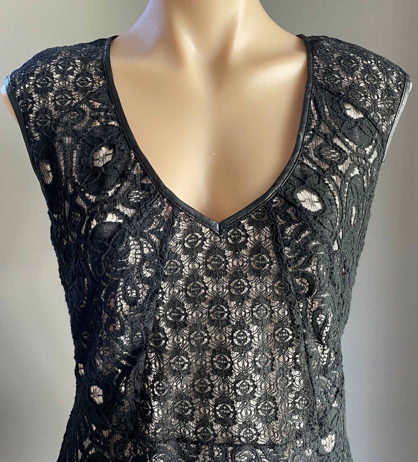 KNIGHT ANGEL Dress Black Lace Panel Sleeveless V-Neck Sheath Style Size L NEW