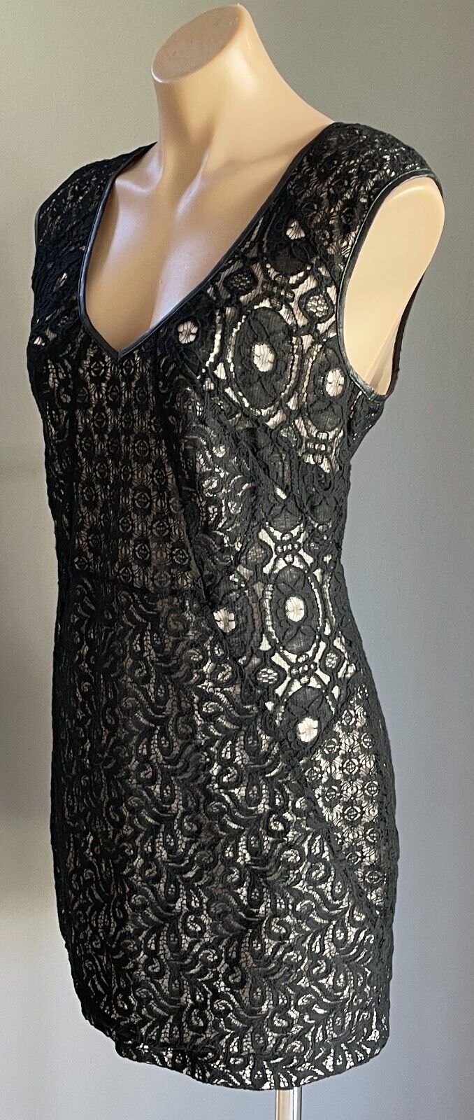 KNIGHT ANGEL Dress Black Lace Panel Sleeveless V-Neck Sheath Style Size L NEW