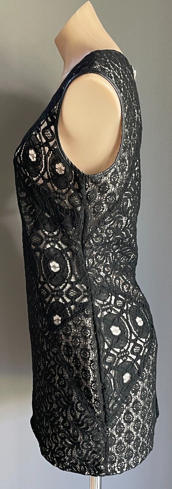 KNIGHT ANGEL Dress Black Lace Panel Sleeveless V-Neck Sheath Style Size L NEW