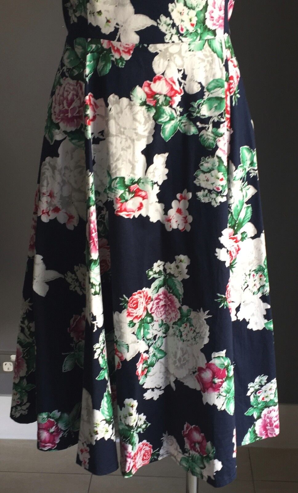 TULIPS Empire Waist Dress Retro Vibe MultiColoured Floral Print Size 14 NEW